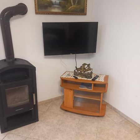 Apartmani Stjepan Veselko Vir Exteriör bild